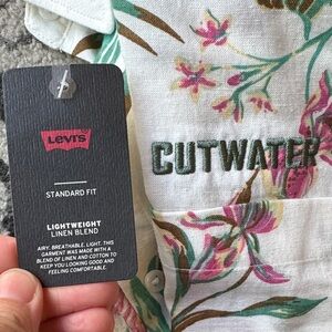 Cutwater & Levi’s DARLENE LINEN BLEND SHORT SLEEVE BUTTON-UP SHIRT